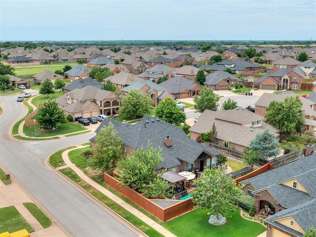 9101 NW 86th Court, Yukon, OK 73099