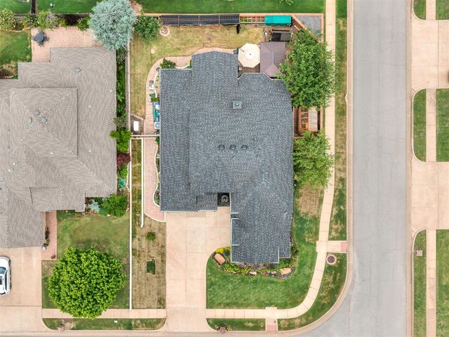 9101 NW 86th Court, Yukon, OK 73099