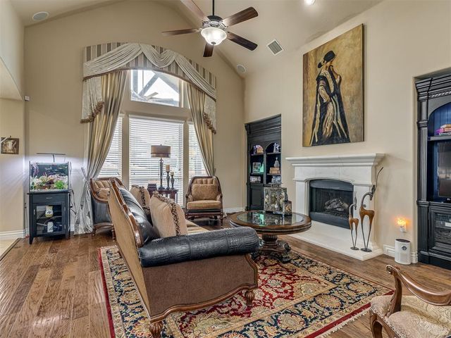9101 NW 86th Court, Yukon, OK 73099