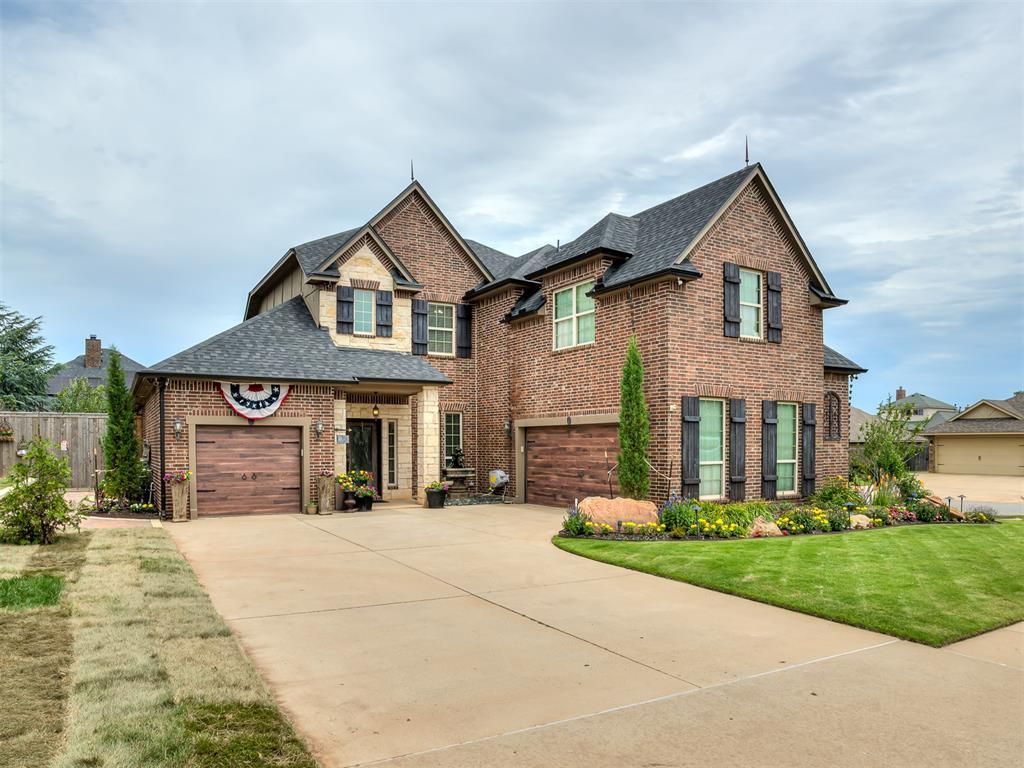 9101 NW 86th Court, Yukon, OK 73099