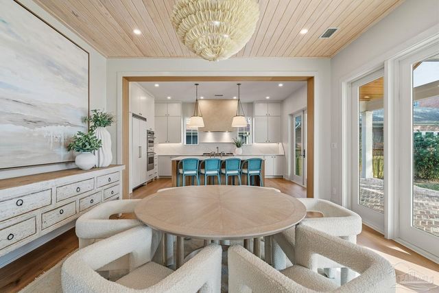 803 Bayshore Dr, Pensacola, FL 32507