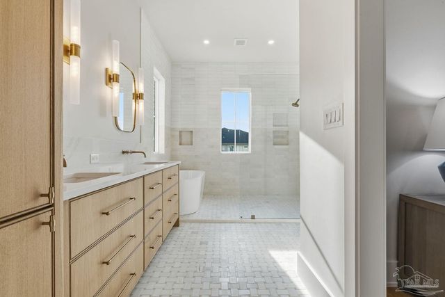 803 Bayshore Dr, Pensacola, FL 32507