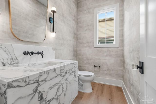 803 Bayshore Dr, Pensacola, FL 32507