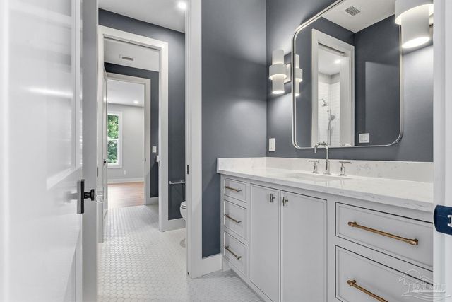 803 Bayshore Dr, Pensacola, FL 32507