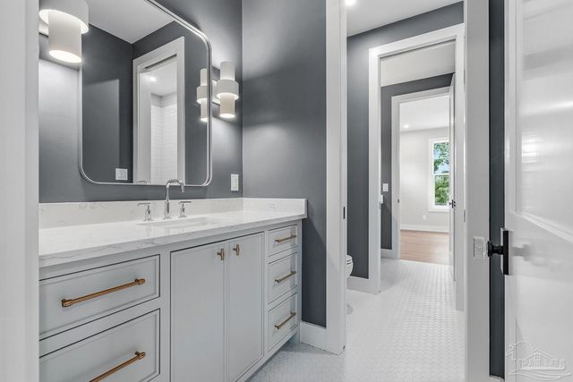 803 Bayshore Dr, Pensacola, FL 32507