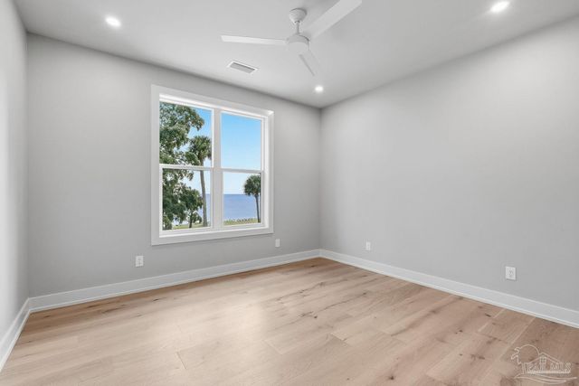 803 Bayshore Dr, Pensacola, FL 32507