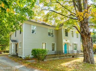 90 Waters Road, Schodack, NY 12061