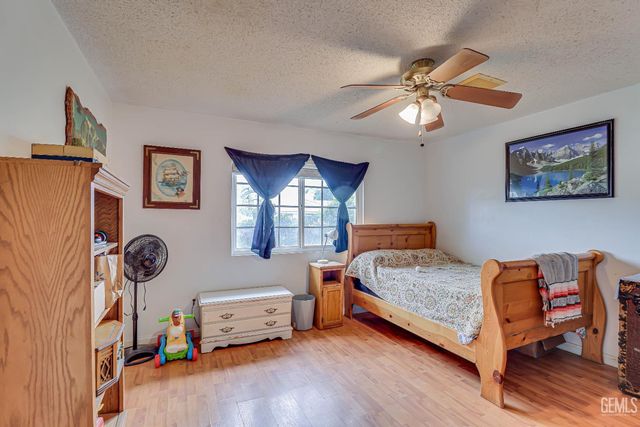 6712 Noah Avenue, Bakersfield, CA 93308