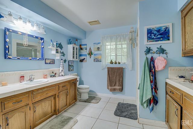 6712 Noah Avenue, Bakersfield, CA 93308