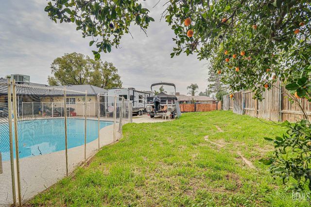 6712 Noah Avenue, Bakersfield, CA 93308