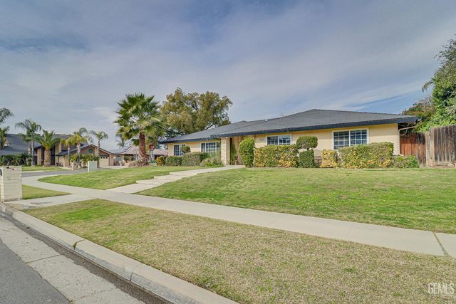 6712 Noah Avenue, Bakersfield, CA 93308