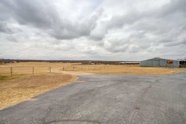 938 County Road 3341, Paradise, TX 76073