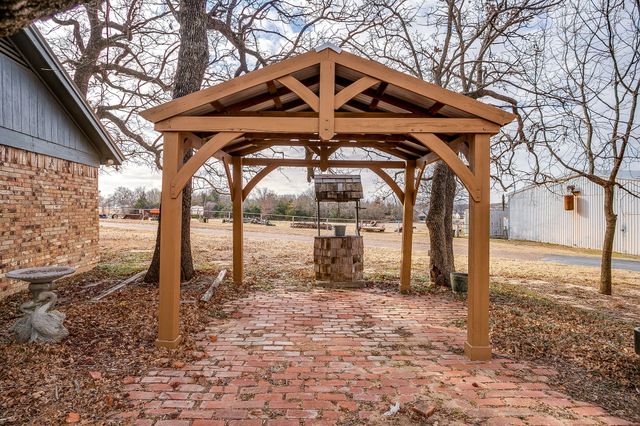 938 County Road 3341, Paradise, TX 76073