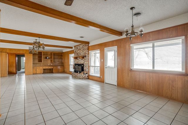 938 County Road 3341, Paradise, TX 76073