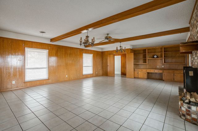 938 County Road 3341, Paradise, TX 76073