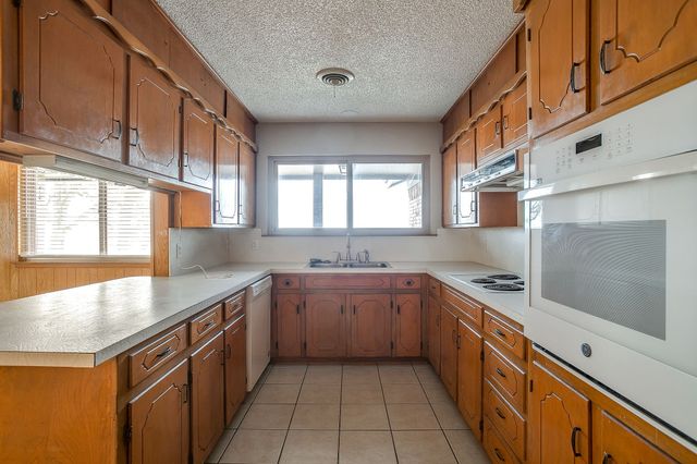 938 County Road 3341, Paradise, TX 76073