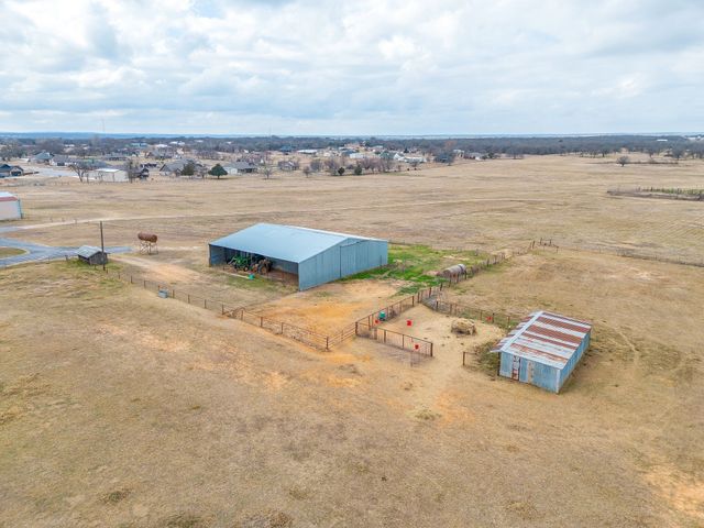 938 County Road 3341, Paradise, TX 76073