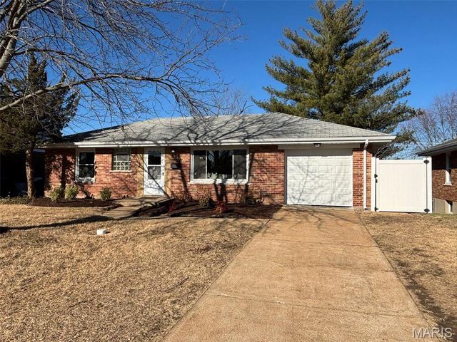 9509 Eucalyptus Drive, Affton, MO 63123