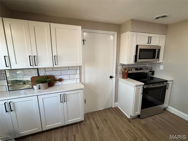 9509 Eucalyptus Drive, Affton, MO 63123