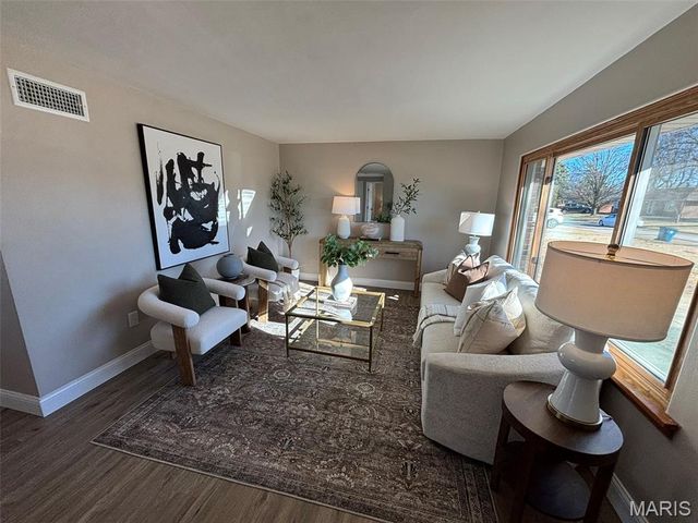 9509 Eucalyptus Drive, Affton, MO 63123