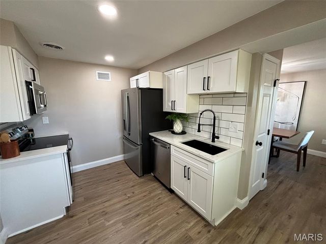 9509 Eucalyptus Drive, Affton, MO 63123