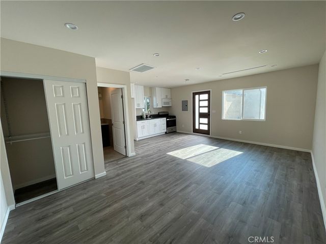 10213 Quill Avenue, Sunland, CA 91040