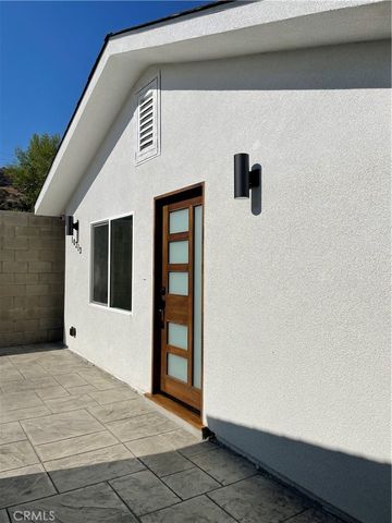 10213 Quill Avenue, Sunland, CA 91040