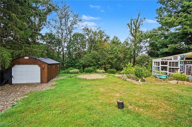 1952 Canton Road, Akron, OH 44312