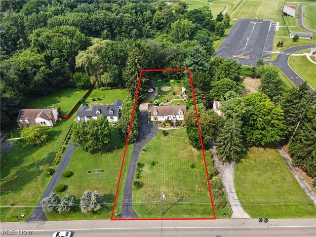 1952 Canton Road, Akron, OH 44312
