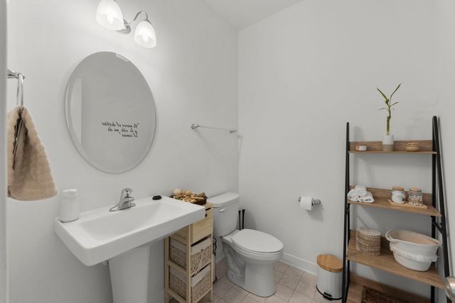 110 Easton Drive, Gilberts, IL 60136