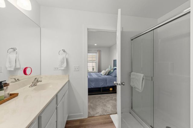 110 Easton Drive, Gilberts, IL 60136