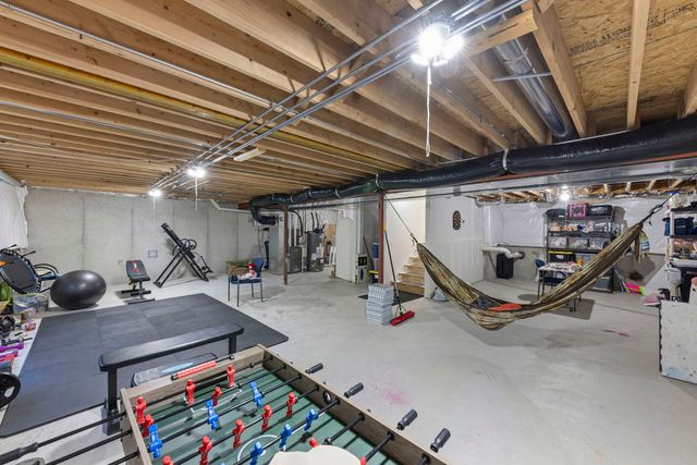 110 Easton Drive, Gilberts, IL 60136