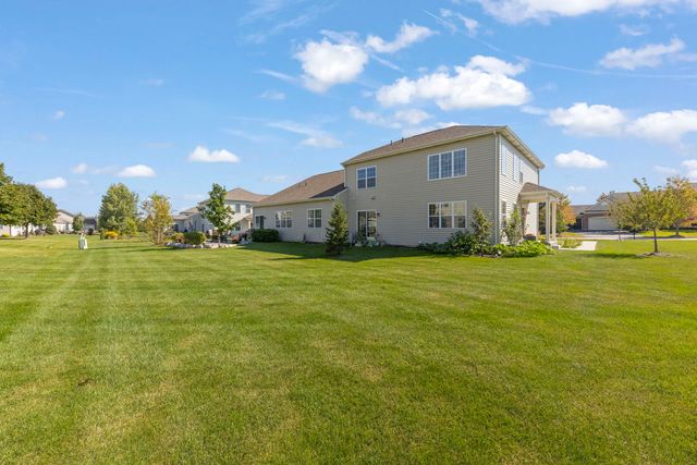 110 Easton Drive, Gilberts, IL 60136