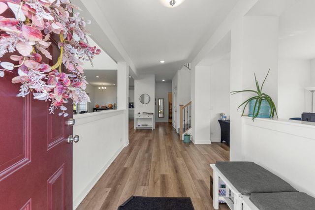 110 Easton Drive, Gilberts, IL 60136