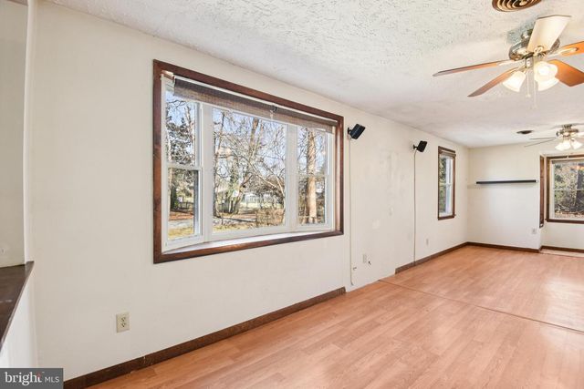 8292 SHILLING RD, Pasadena, MD 21122