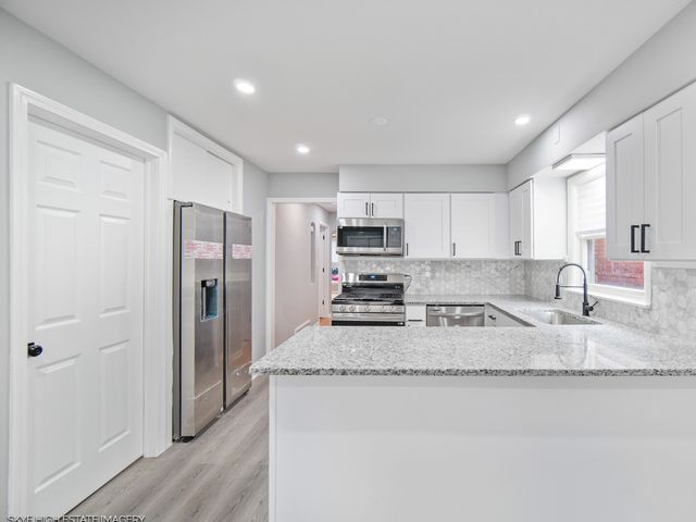 14430 S LOWE Avenue, Riverdale, IL 60827