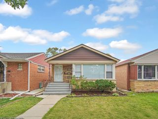 14430 S LOWE Avenue, Riverdale, IL 60827