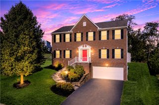 2076 Majestic Dr, North Strabane, PA 15317