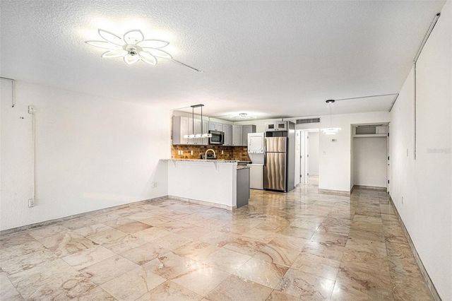 2424 W TAMPA BAY BOULEVARD I103, Tampa, FL 33607