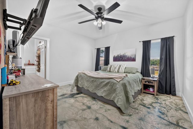 223 Julian Lane, Poolville, TX 76487