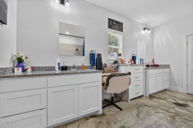 223 Julian Lane, Poolville, TX 76487