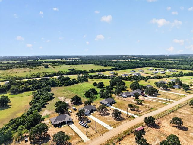 223 Julian Lane, Poolville, TX 76487