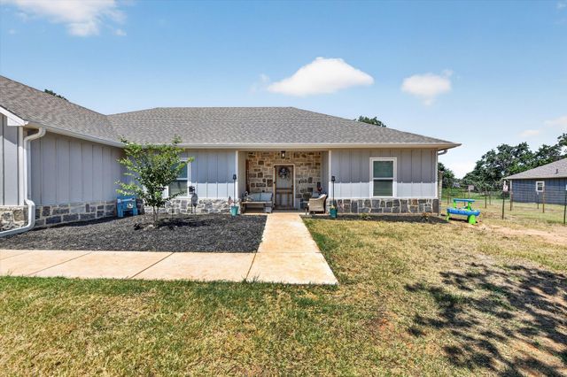 223 Julian Lane, Poolville, TX 76487