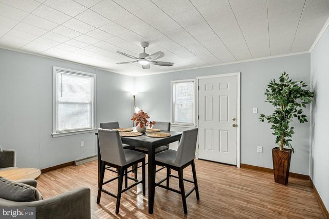 8 GARRETT RD, Wilmington, DE 19809