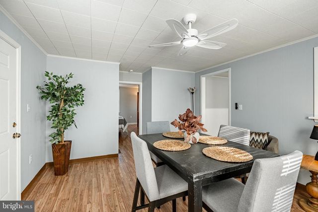 8 GARRETT RD, Wilmington, DE 19809