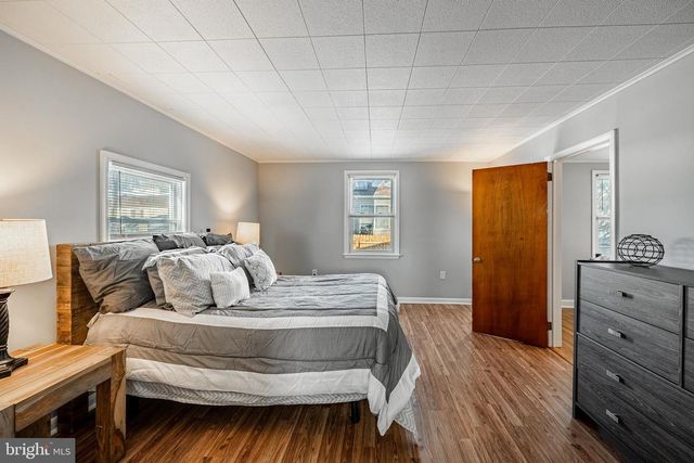 8 GARRETT RD, Wilmington, DE 19809