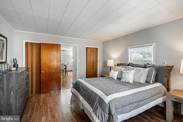 8 GARRETT RD, Wilmington, DE 19809