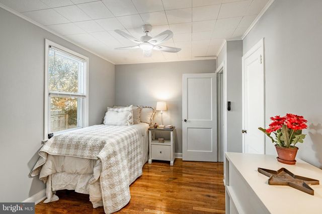 8 GARRETT RD, Wilmington, DE 19809