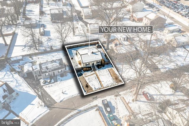 8 GARRETT RD, Wilmington, DE 19809