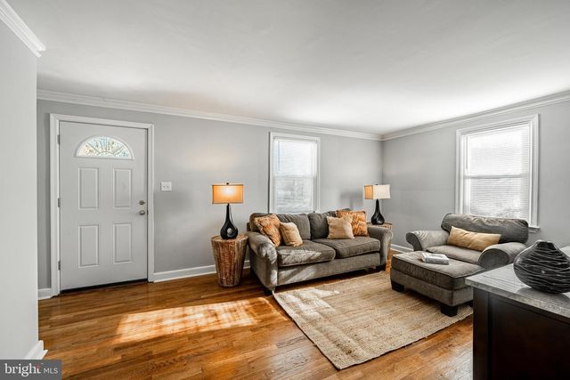 8 GARRETT RD, Wilmington, DE 19809